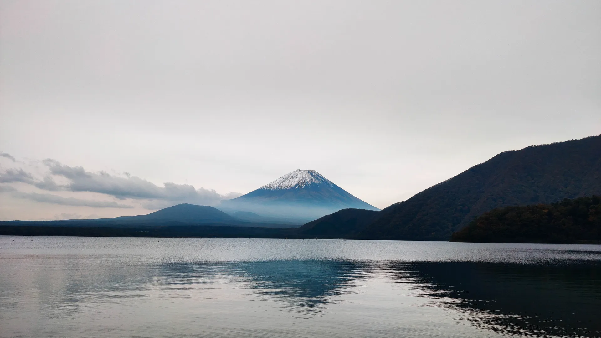 山 雪山 火山 活火山 雪峰 湖 4K壁纸