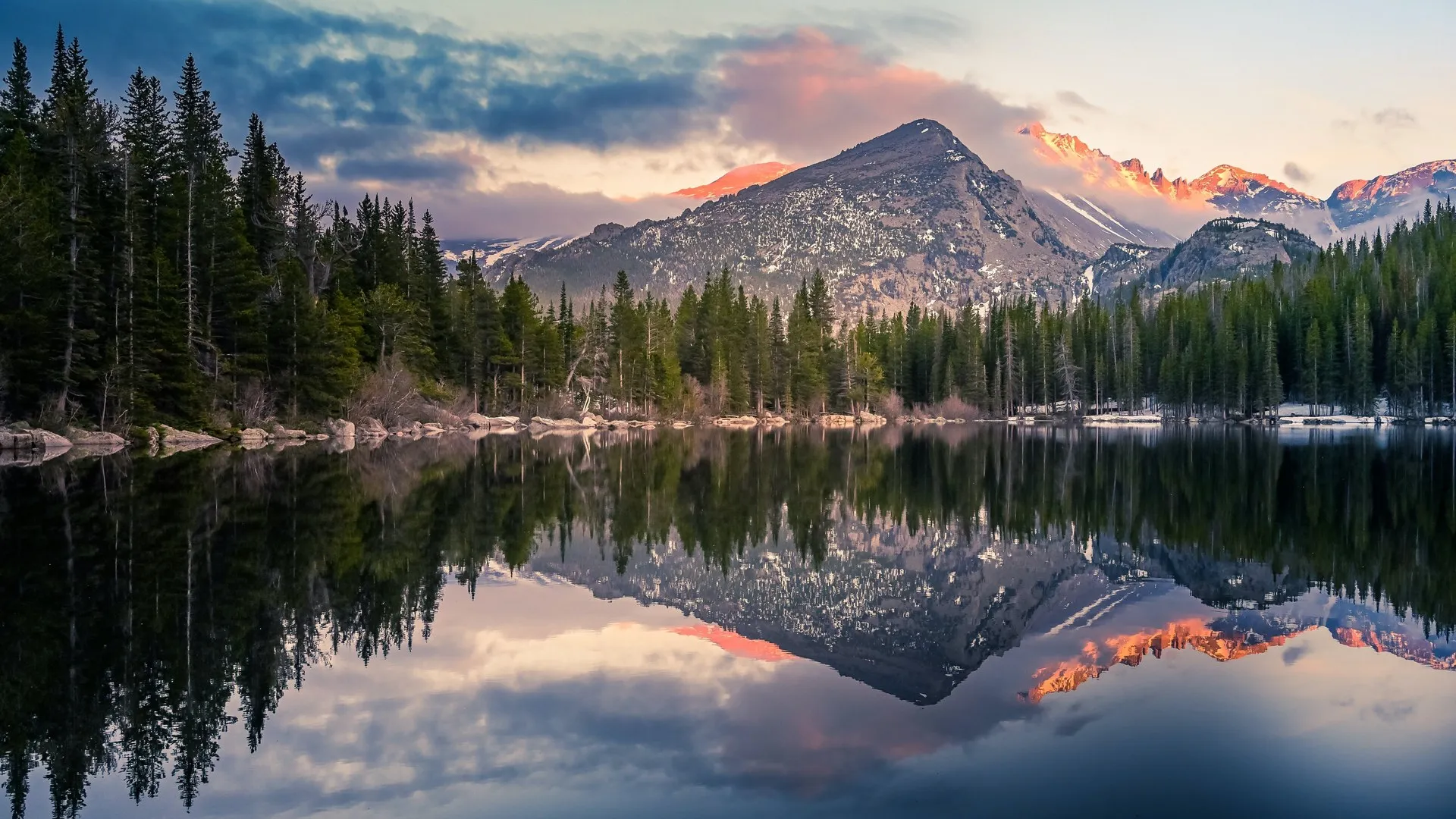 风景 湖泊 倒影 树木 4K壁纸