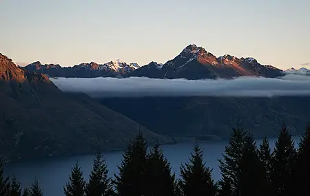 风景 森林 山脉 云 水 湖 自然 4K壁纸