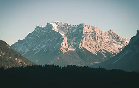 山脉 风景 自然 雪 森林 4K壁纸
