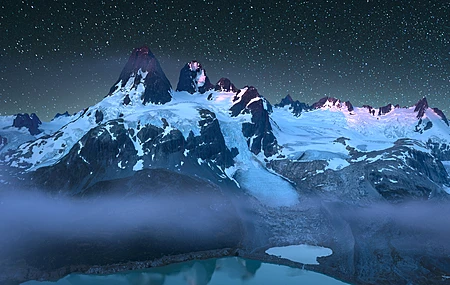 摄影 风景 自然 夜 山 雾 天空 星星 星空 雪 湖水 环境 雪山 山顶 繁星 银河 4K壁纸