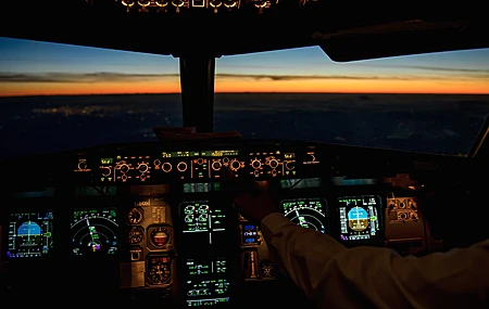 飞行员 飞机 空客 驾驶舱 日落 技术 弱光 4K壁纸