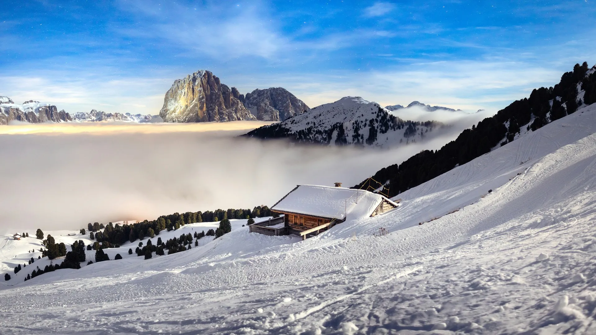 风景 天空 阳光 雪花 树木 森林 冬季 小屋 4K壁纸