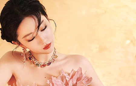 刘亦菲 梦幻粉 羽毛 礼服 4K壁纸
