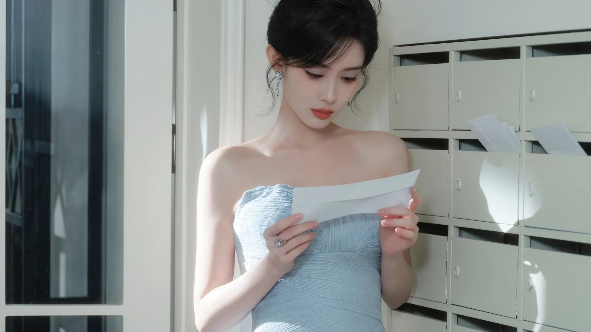 孟子义 抹裙 蓝色 长裙 4K壁纸