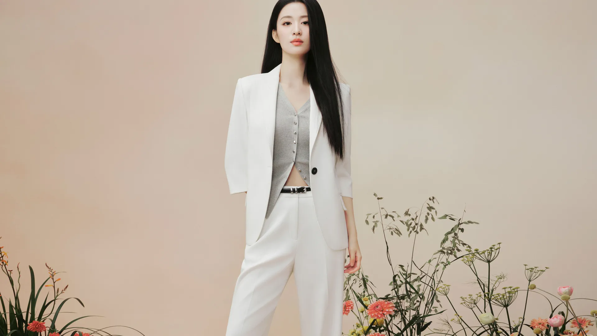 王楚然 白色西装 帅气 美女 4K 壁纸 4K壁纸
