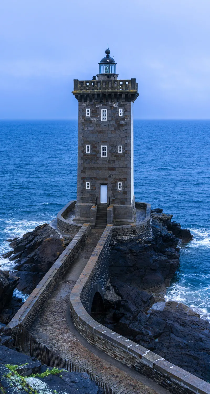 海边 灯塔 风景 4k 手机 景深 壁纸 手机壁纸