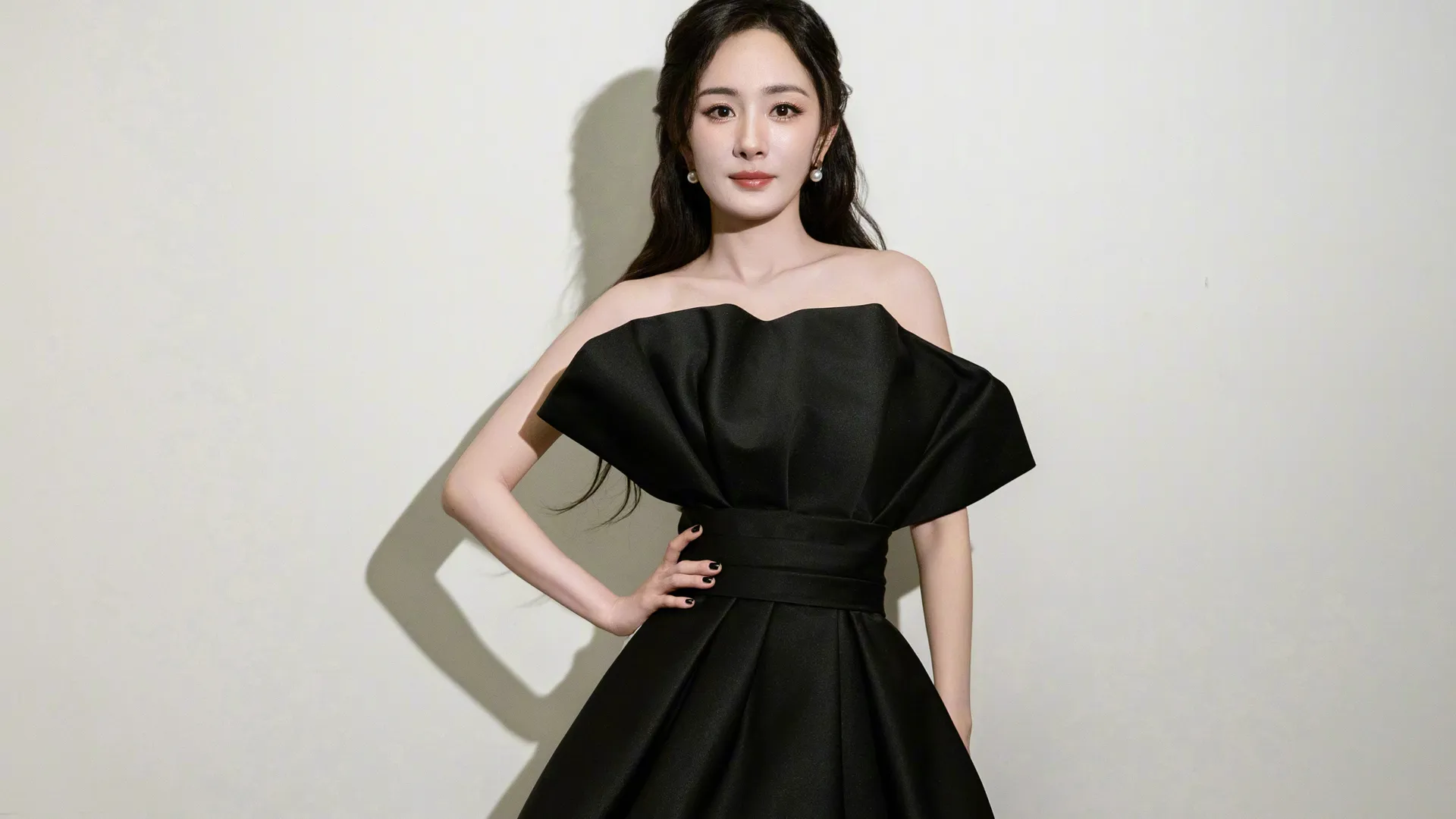 黑色裙子 气质 美女 杨幂 4K壁纸