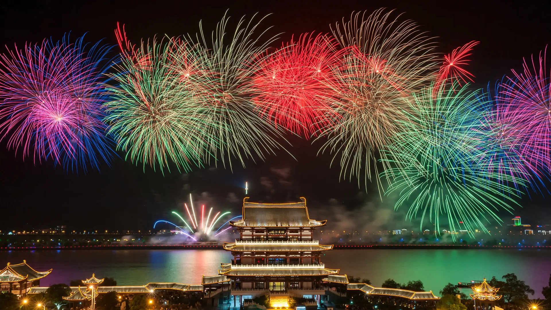除夕 夜 烟花 4K 风景 壁纸 4K壁纸