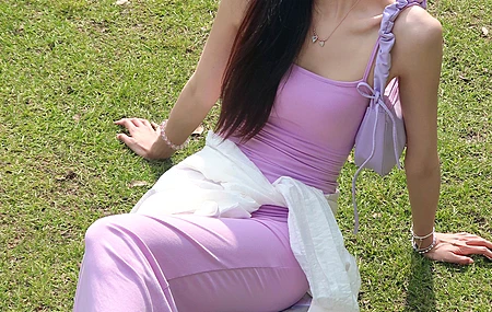 绿色 草地 美女 肖雨 4k 手机 壁纸 竖屏 手机壁纸 1080P壁纸