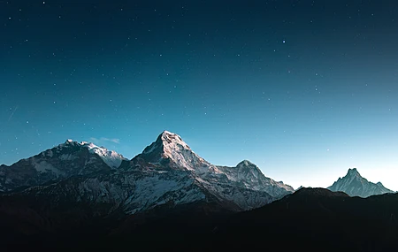 自然 风景 山脉 星星 雪 发光 微光 天空 夜 4K壁纸