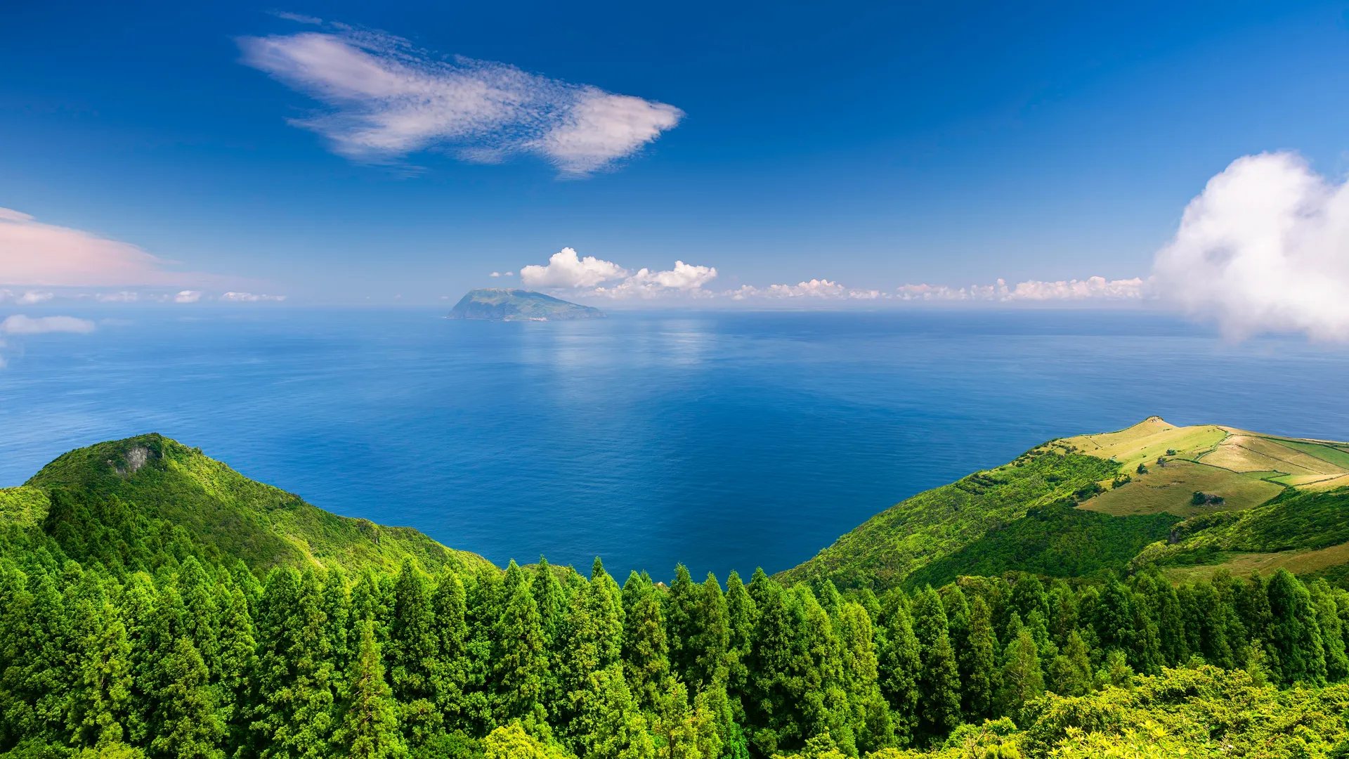 自然 景观 水 海 云 天空 树木 地平线 远景 岛屿 海岸 4K壁纸